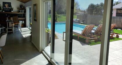 Modern Oasis with pool, close to downtown and airport