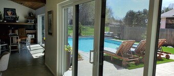 Modern Oasis with pool, close to downtown and airport