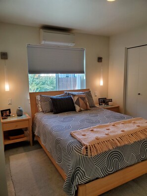 3 bedrooms, desk, iron/ironing board, WiFi