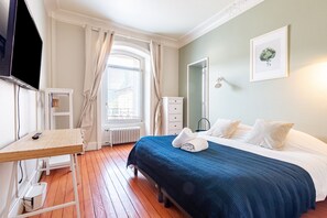 5 Schlafzimmer, Bügeleisen/Bügelbrett, kostenloses WLAN, Bettwäsche