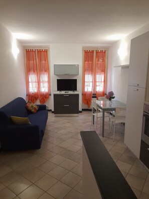 TV - Angiolina House (Varese Ligure)