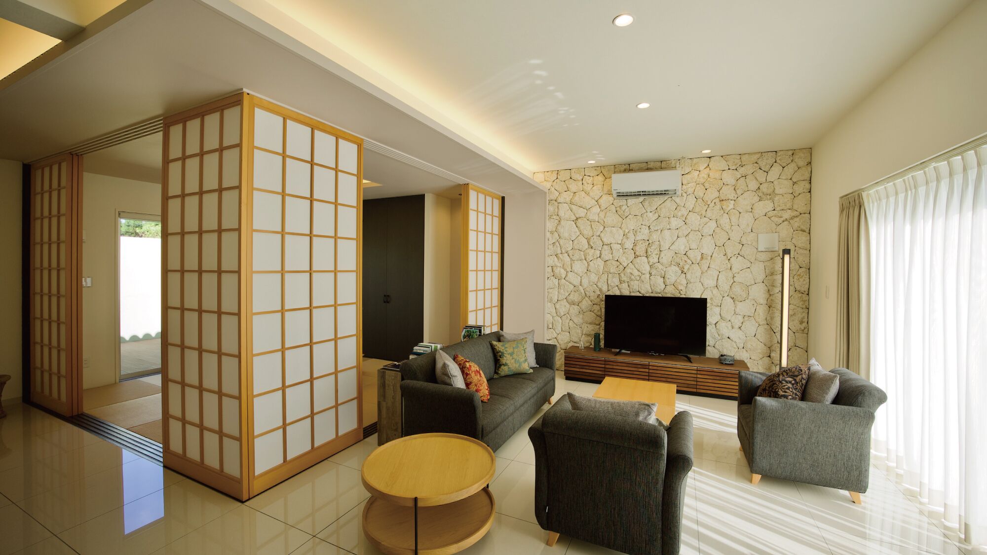 Living area | 50-inch flat-screen TV with digital channels, TV