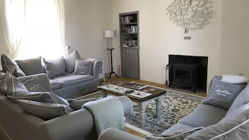 Smart TV, fireplace, printers