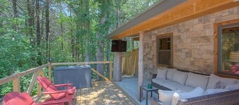 Willard Refuge | Hottub