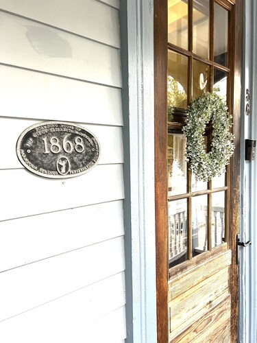 Charming Victorian in Downtown Saratoga Springs