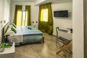 4 Schlafzimmer, Schreibtisch, kostenloses WLAN