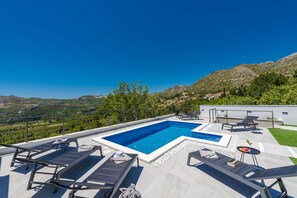 Outdoor pool - Brand Modern Villa Maris with pool and hot tub (Mlini)