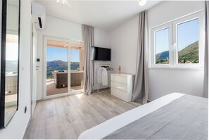 4 Schlafzimmer, Bügeleisen/Bügelbrett, Reisekinderbett, WLAN