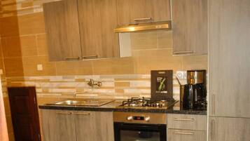 冰箱、微波炉、烤箱、茶具/咖啡用具