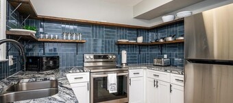 Entire Home with Full Kitchen in Norcross