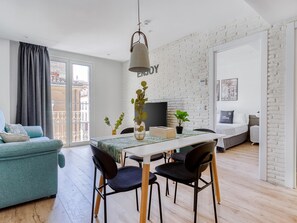 Apartamento (limehome Haro | 1-Bedroom Apartment w) | Área de estar | Smart TV