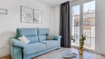 Appartamento (limehome Haro | 1-Bedroom Apartment w) | Area soggiorno | Smart TV