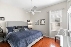 4 Schlafzimmer, Zimmersafe, Bügeleisen/Bügelbrett, kostenloses WLAN