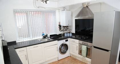 Cosy 3-bed Bungalow NEC Airport Close to Amenities
