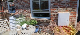3 Westgate Mews
