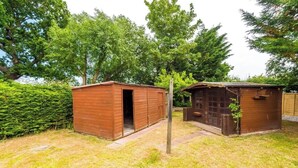 Unclassified image, 3 of 69, button - Cheerful 3 bedroom home with parking near Chester (Saughall)