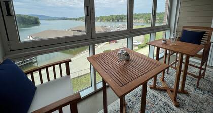 #322 Pointe - 2 Bedroom Lakefront Condo at Mariners SML