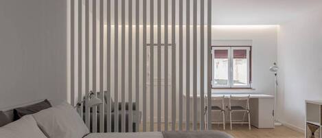 Fer et planche à repasser, Wi-Fi gratuit, draps fournis