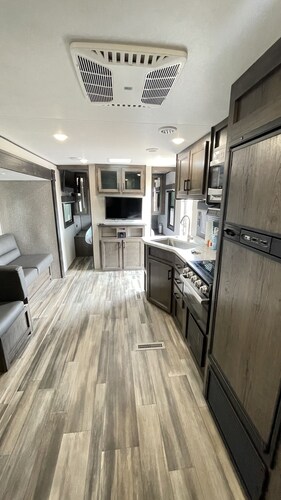 3RV/ parking/Netflix/ private/excellent location