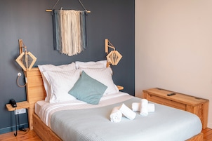 Wifi gratis y ropa de cama 