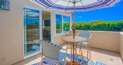 Mindful Cottage with peek Ocean Views