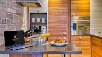 Microwave, oven, toaster, cookware/dishes/utensils