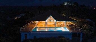 Magnificent villa with incredible sea view