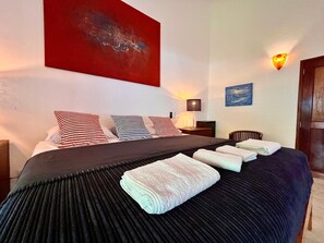 5 bedrooms, free WiFi, bed sheets - Magnificent villa with incredible sea view (LAS TERRENAS)