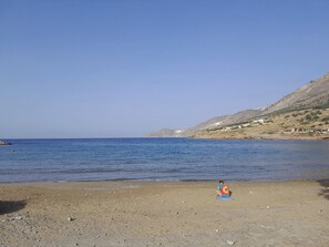 Playa en los alrededores y toallas de playa 
