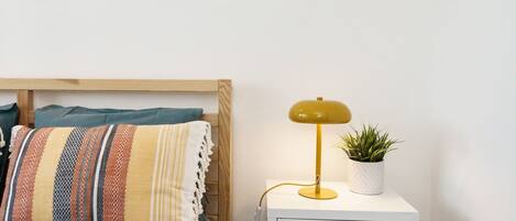 1 soverom, strykejern/-brett, wi-fi (inkludert) og sengetøy