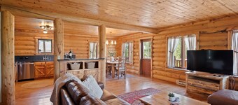 Rustic Retreat - 3 Resorts within 15 Miles