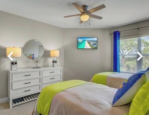 2 bedrooms - Monthly Discounts Available! Jan open! Beautiful view overlooking Palma Sola Bay (Bradenton)