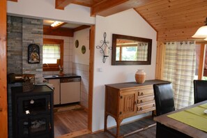 Fridge, microwave, oven, stovetop - Studio ALPIKA- surrounded by nature (Luce)
