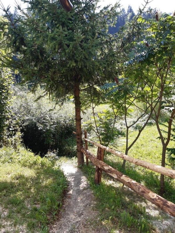 Enceinte de lâhĂ©bergement