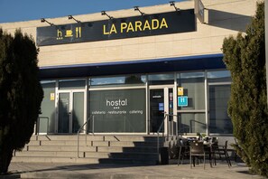 Front of property - Hostal La Parada (Getafe)