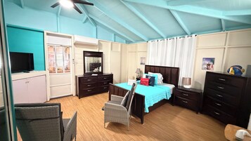 Grand Cabin | Free WiFi, bed sheets