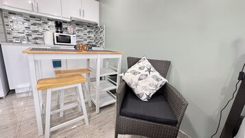 Premium Room | In-room dining