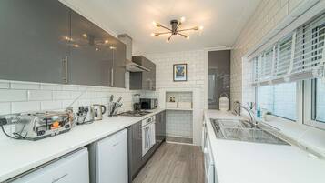 Fridge, microwave, oven, dishwasher