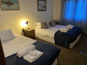 3 bedrooms, WiFi, bed sheets, wheelchair access