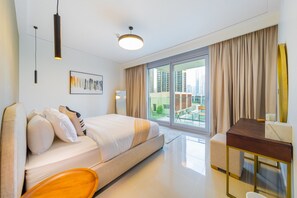 2 bedrooms, in-room safe, iron/ironing board, free WiFi