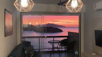 Smart TV, table football, ping pong