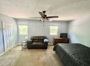 2 bedrooms, desk, free WiFi, bed sheets