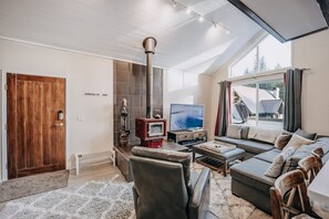 Télévision, baby-foot