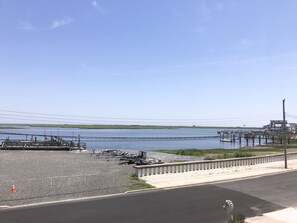 Beach nearby, sun-loungers, beach towels