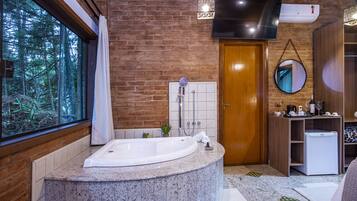 Bañera de hidromasaje privada