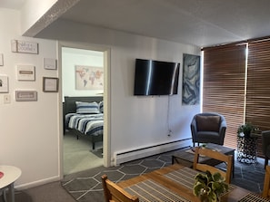 Interior - Lovely 2 bedrooms apartment 10min from O'HARE CHICAGO (Rosemont)