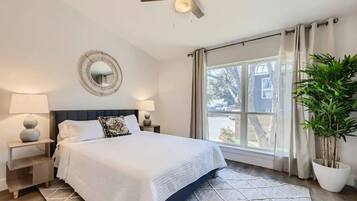 2 bedrooms, desk, iron/ironing board, travel crib