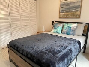 2 chambres, fer et planche à repasser, Wi-Fi gratuit, draps fournis