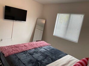 2 bedrooms, iron/ironing board, free WiFi, bed sheets - 1375 SW - Apart 3 · Equipped 2/1apt on great location free parking (Miami)