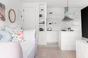 Interior -  #1 VRBO in Austin HEATED POOL, central to 6th and Rainey (Austin)